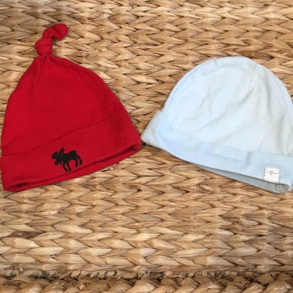 7 For All Mankind Abercrombie Baby Sz 0-6M Beanie‎ Hat Set Cotton Embroidered - Picture 1 of 13